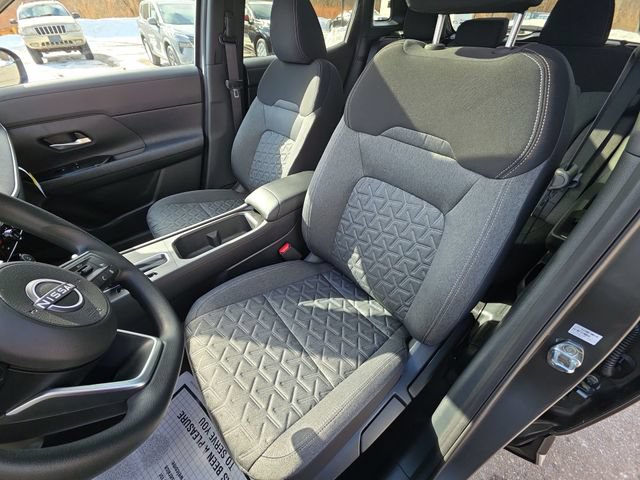 New 2026 Nissan Kicks SV w/ SV Premium Package AWD/4WD image 11