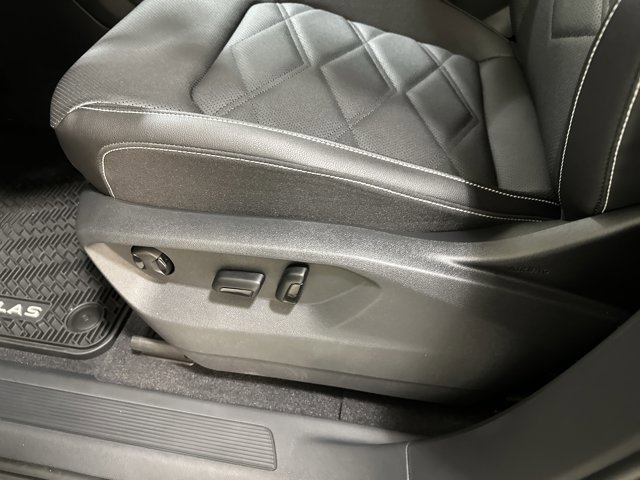 New 2026 Volkswagen Atlas SE image 16