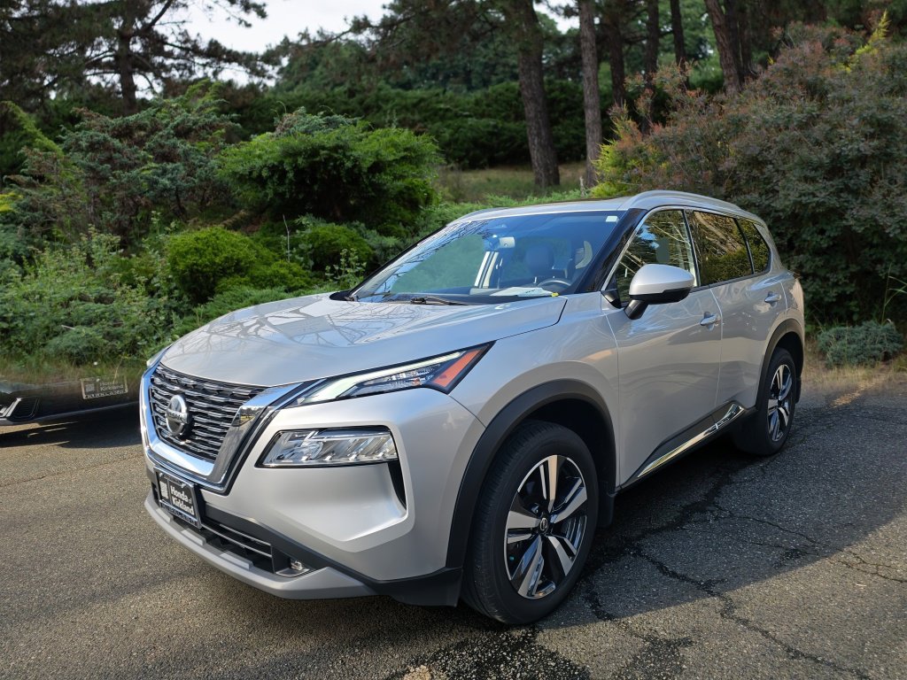 Used 2021 Nissan Rogue SL image 3