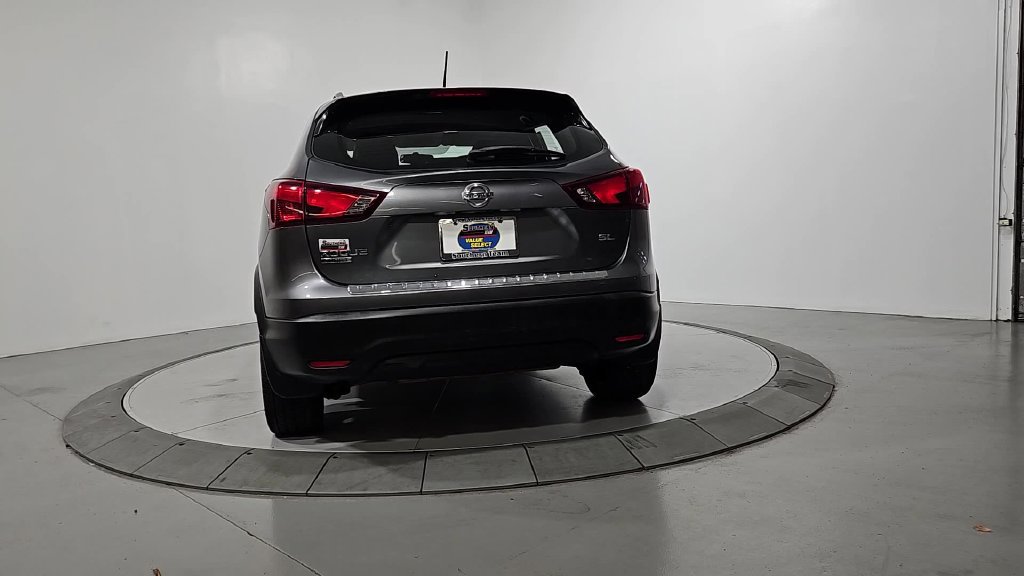 Used 2018 Nissan Rogue Sport SL FWD image 4