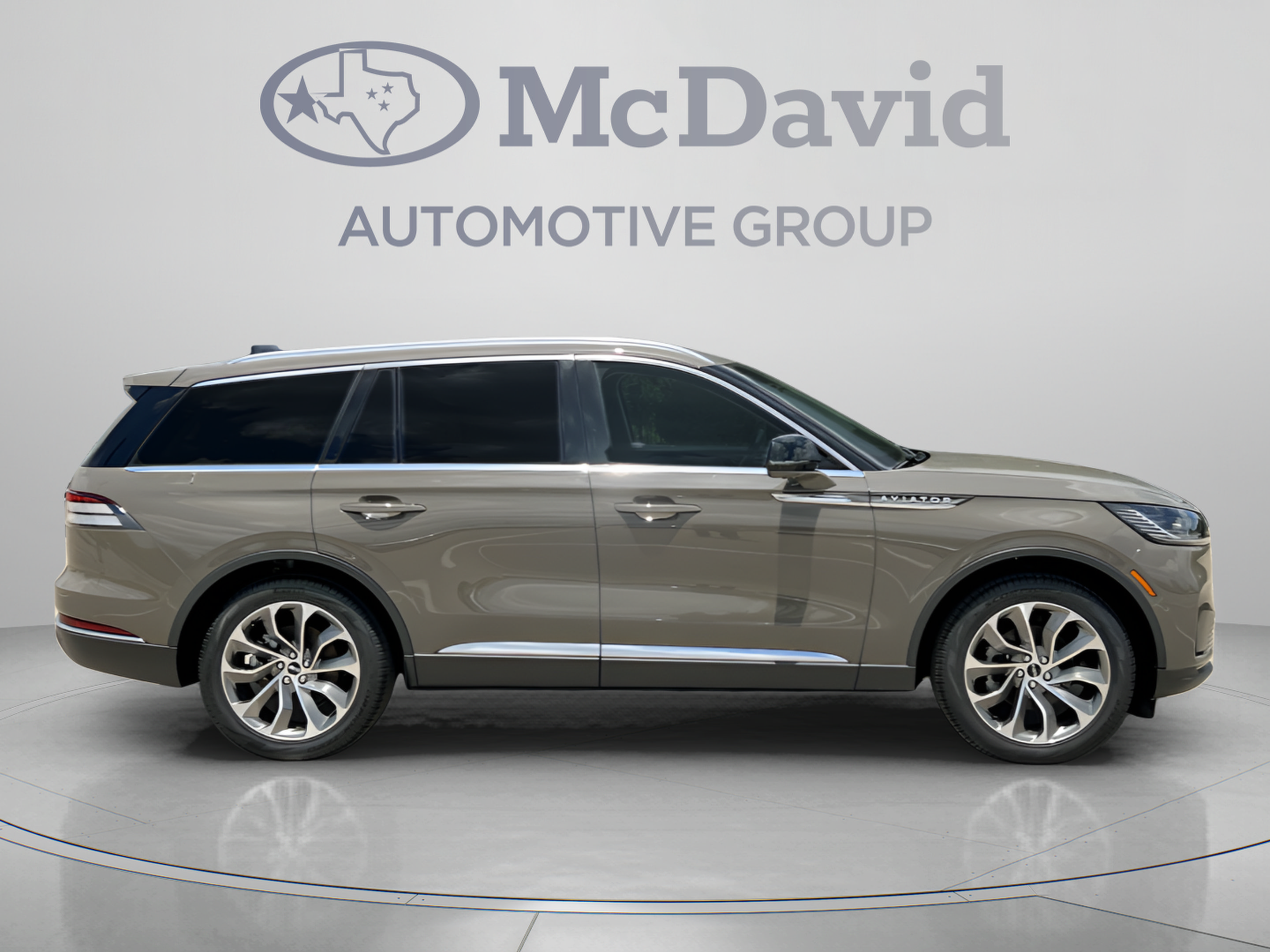 New 2025 Lincoln Aviator Reserve w/ Illumination Package RWD image 8