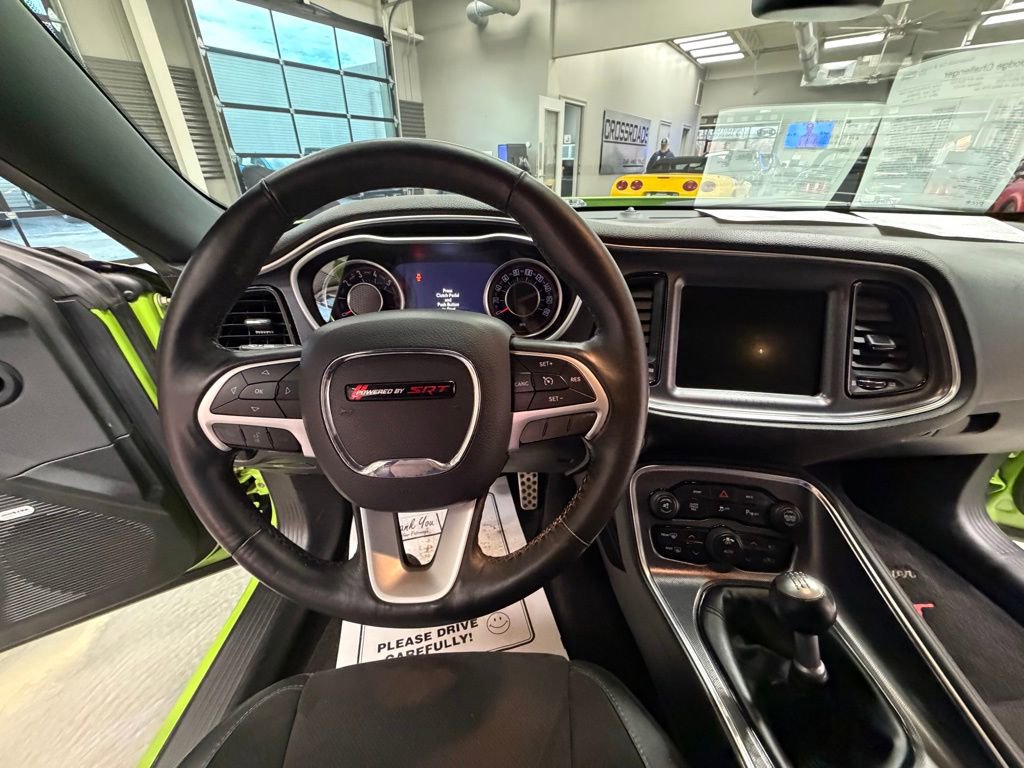 Used 2015 Dodge Challenger R/T Scat Pack w/ Scat Pack Appearance Package RWD image 9