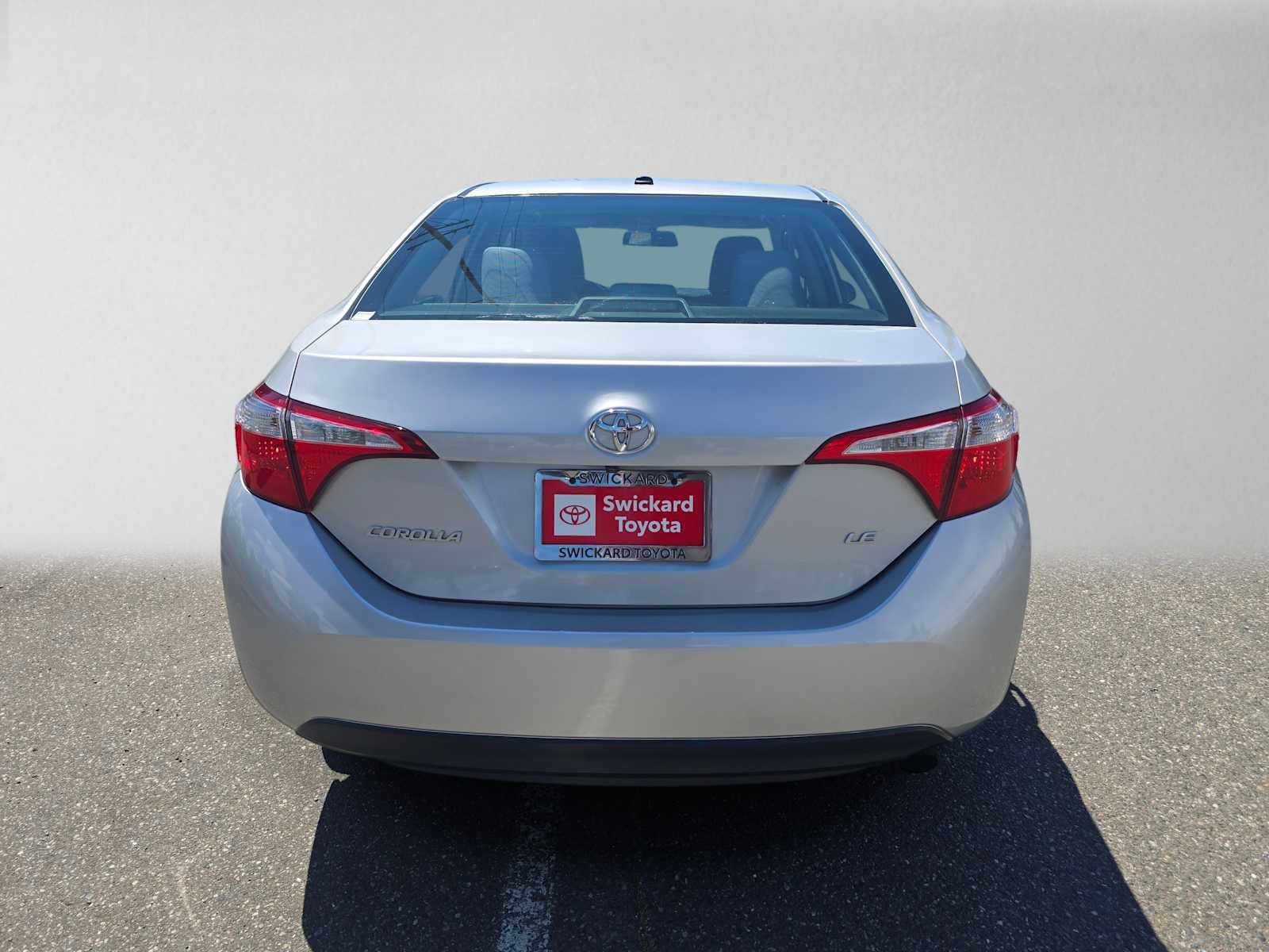 Used 2016 Toyota Corolla LE FWD image 4