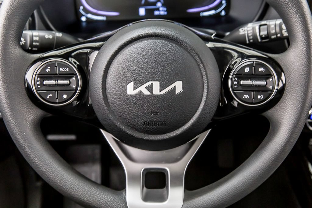 Used 2023 Kia Soul S FWD image 23