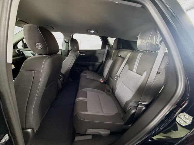 New 2026 Chevrolet Blazer LT w/ LPO, Black Sport Package FWD image 26