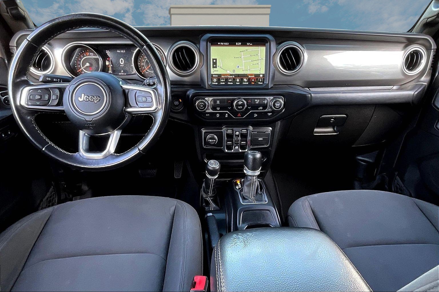 Used 2019 Jeep Wrangler Unlimited Sahara image 15