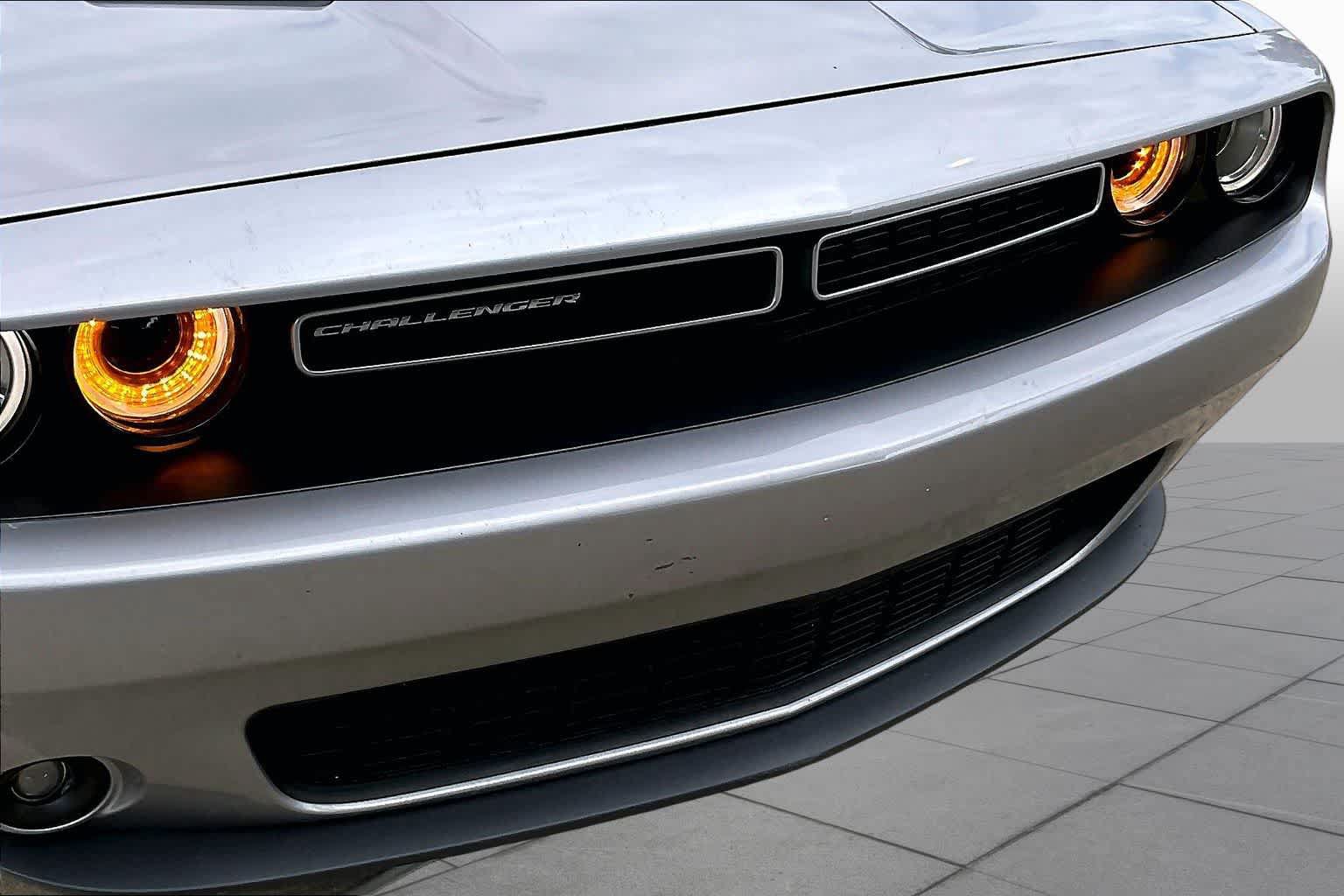 Used 2016 Dodge Challenger SXT Plus RWD image 28