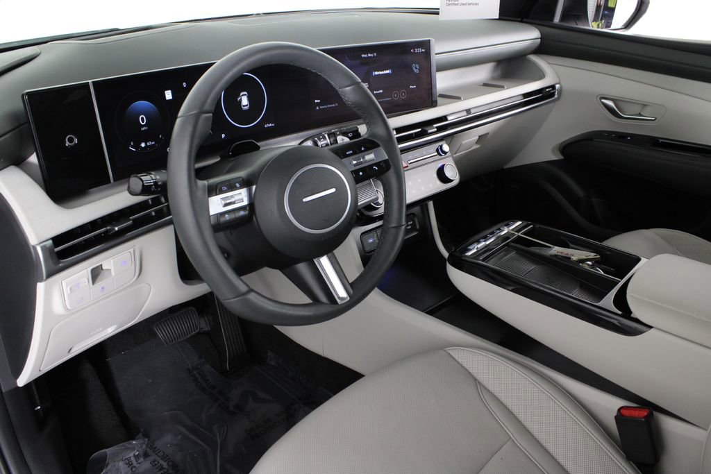 Certified 2025 Hyundai Tucson Limited FWD image 20