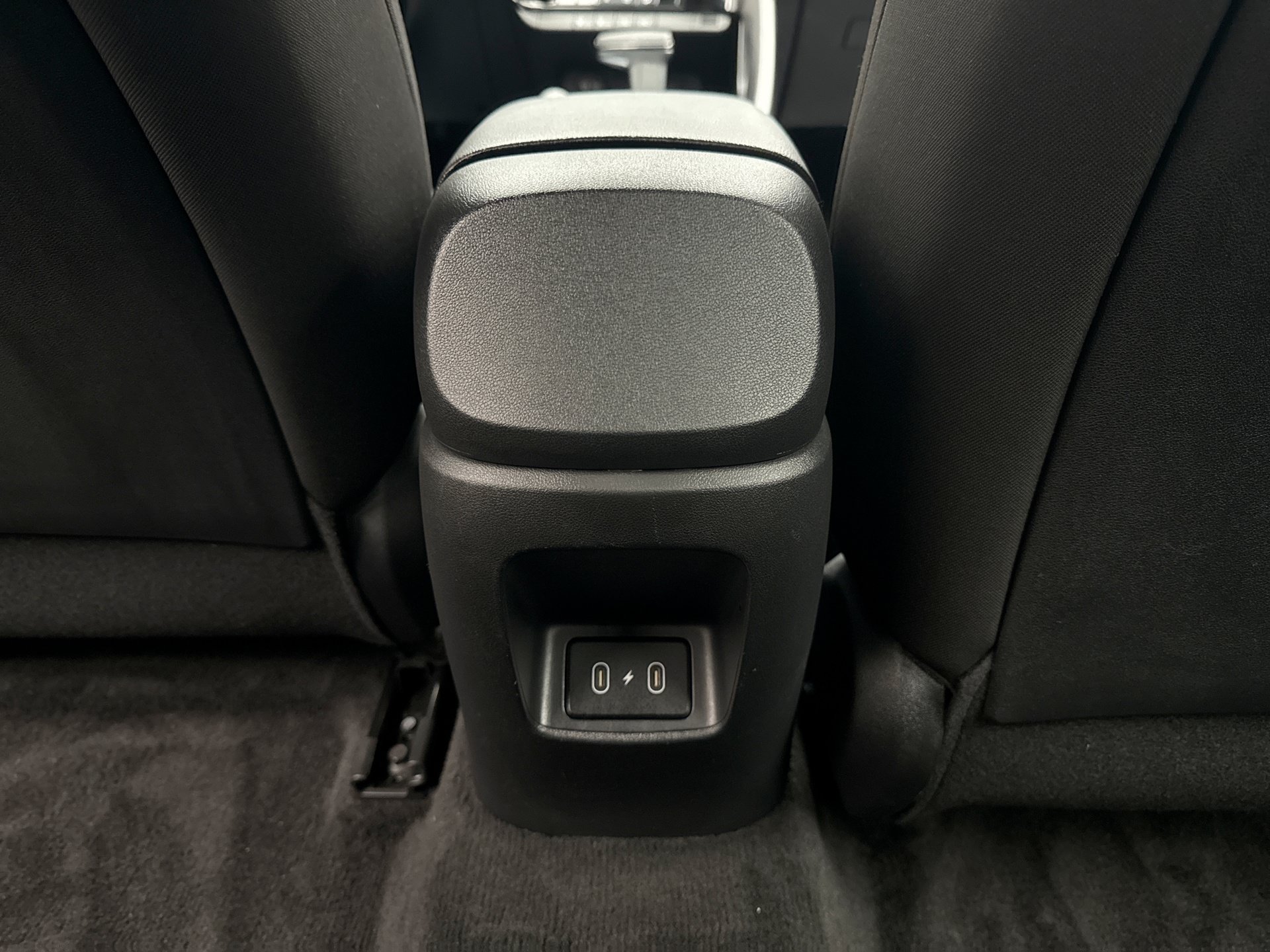Used 2024 Hyundai Elantra SEL FWD image 19