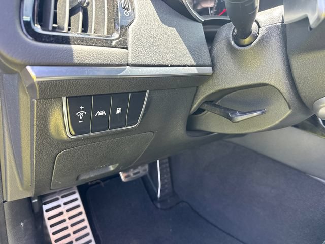 Used 2023 Kia Stinger GT-Line w/ Sun & Sound Package RWD image 13