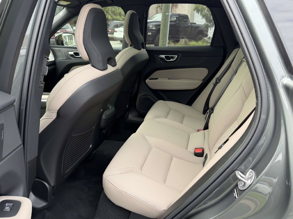 New 2026 Volvo XC60 B5 Plus w/ Climate Package AWD/4WD image 14