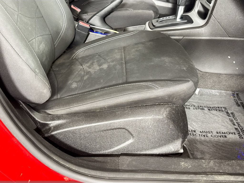 Used 2015 Ford Fiesta SE FWD image 29