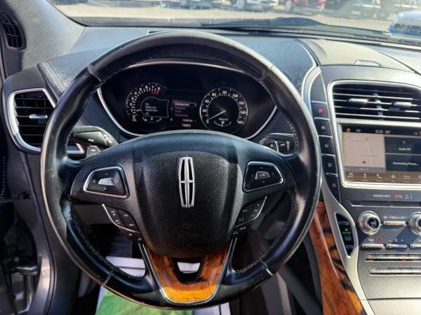 Used 2017 Lincoln MKX Reserve image 11