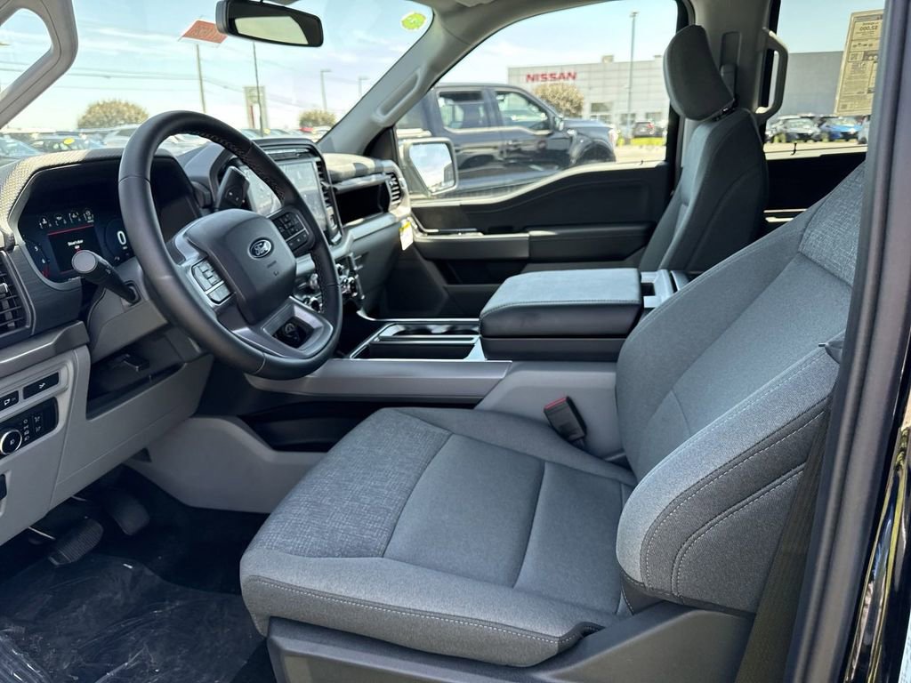 New 2024 Ford F150 XLT w/ Equipment Group 302A MID image 33