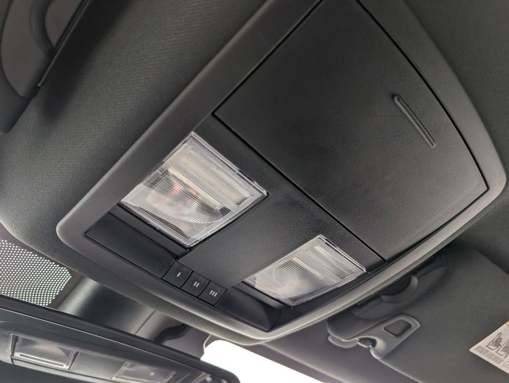 Used 2022 Dodge Challenger GT w/ Plus Package image 27