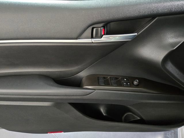 Used 2022 Toyota Camry SE w/ Carpet Mat Package (TMS) FWD image 27
