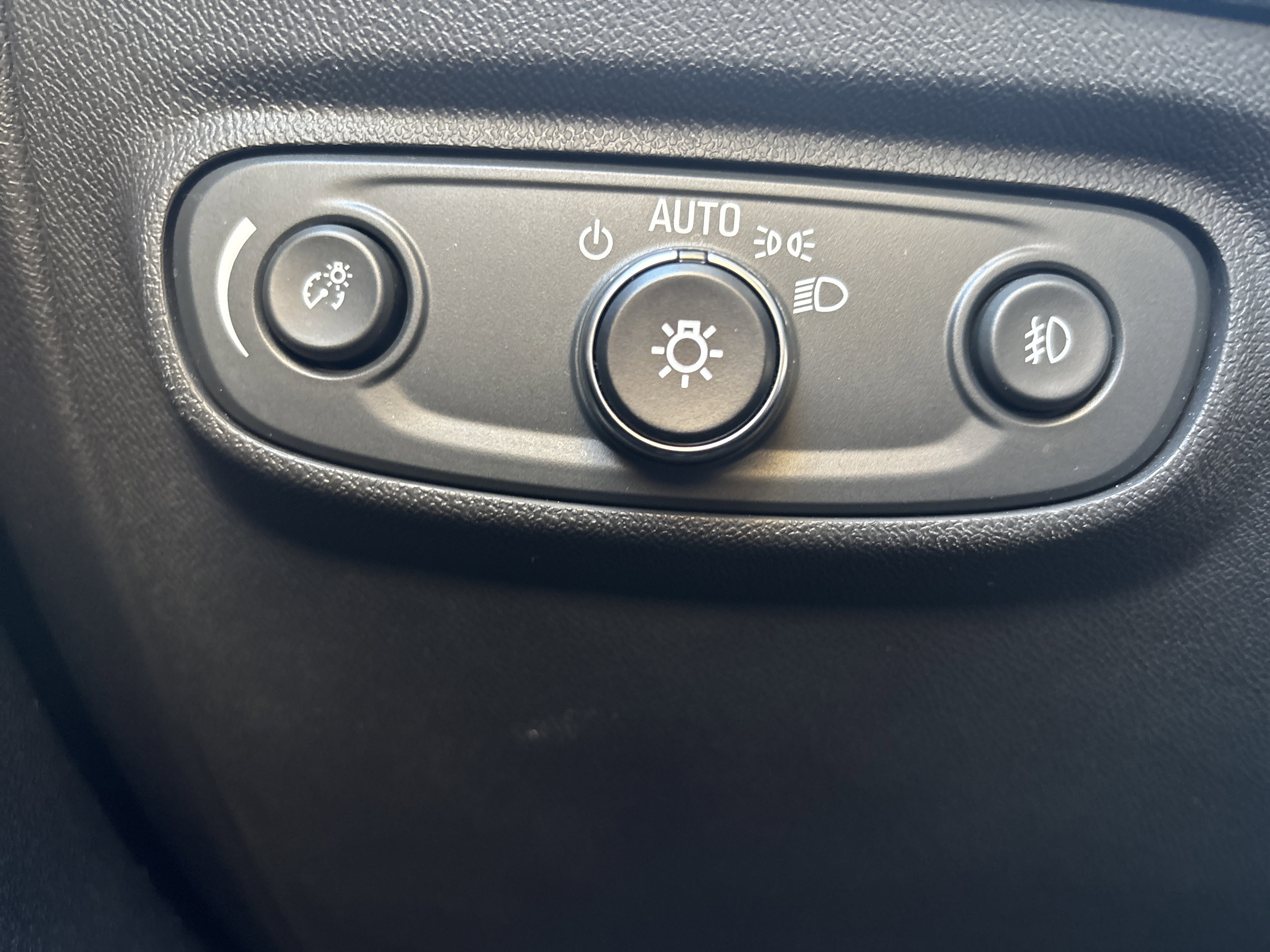 Used 2020 Chevrolet Equinox LT w/ Sport Edition image 20