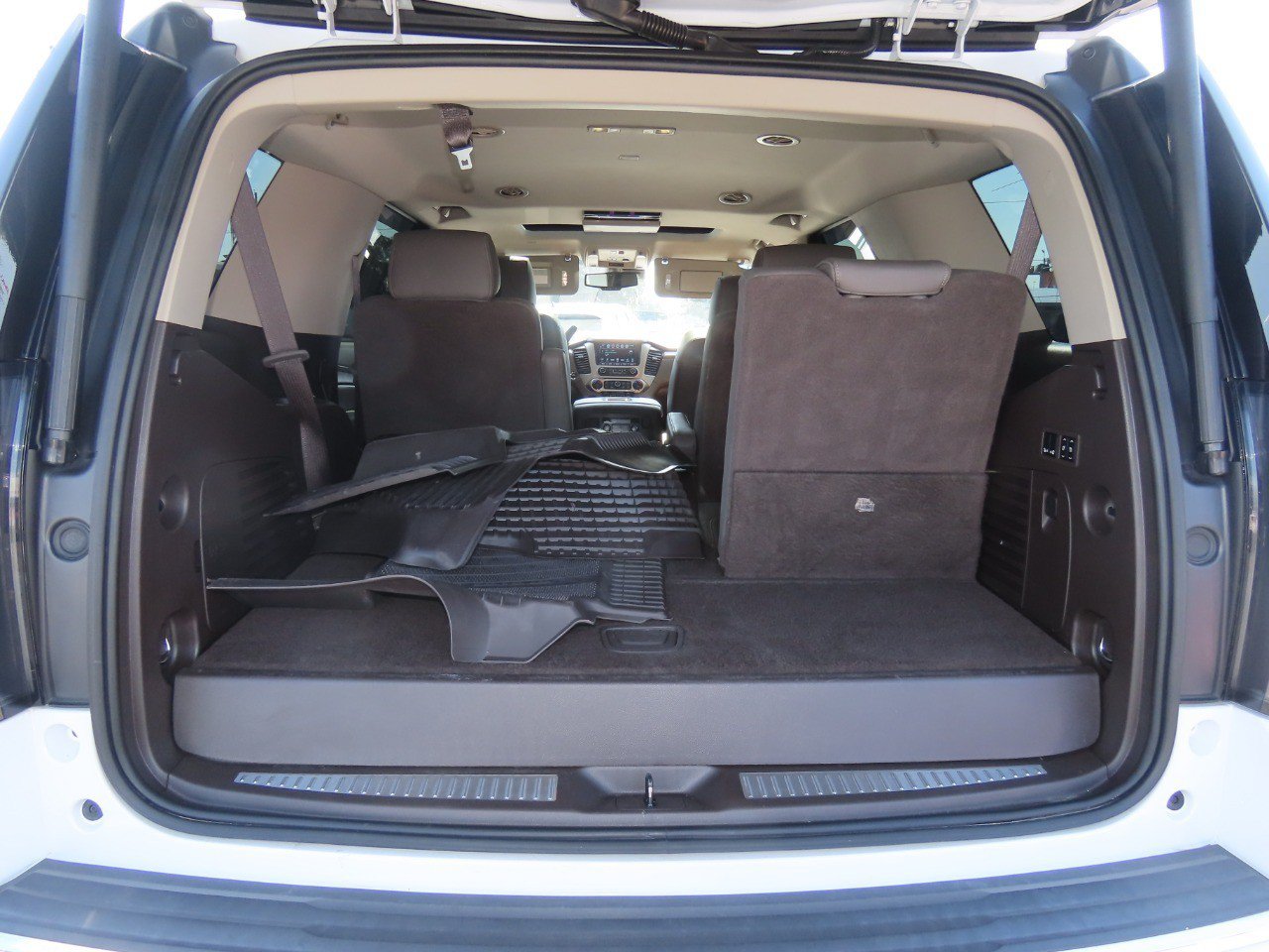 Used 2019 GMC Yukon Denali w/ Denali Ultimate Package AWD/4WD image 13