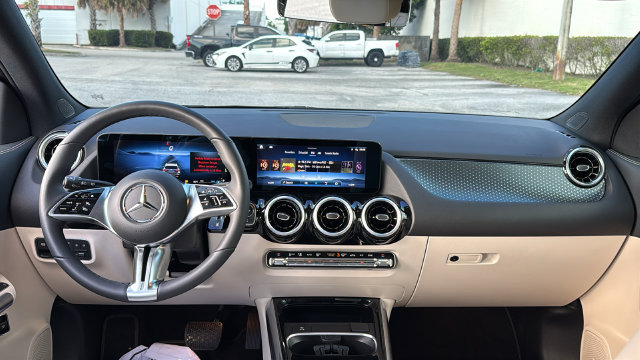 Used 2026 Mercedes-Benz GLA 250 image 12