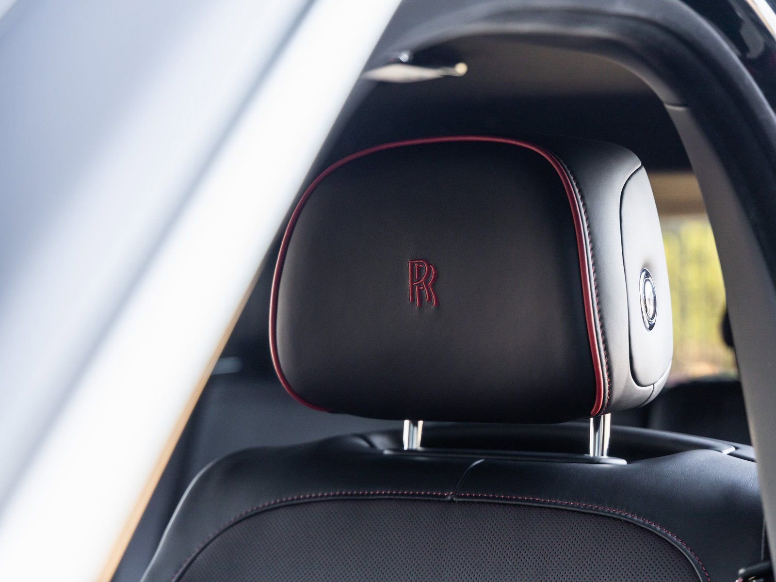 Certified 2025 Rolls-Royce Cullinan image 26