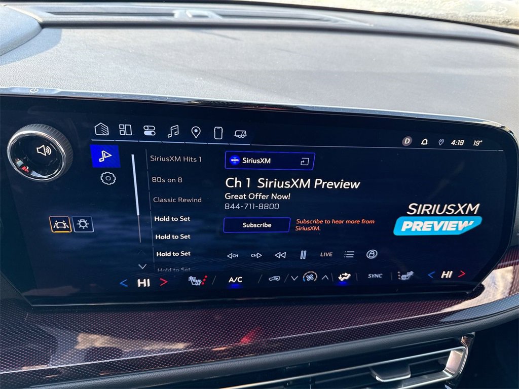 Used 2025 Chevrolet Traverse Z71 w/ Driver Confidence Package image 16