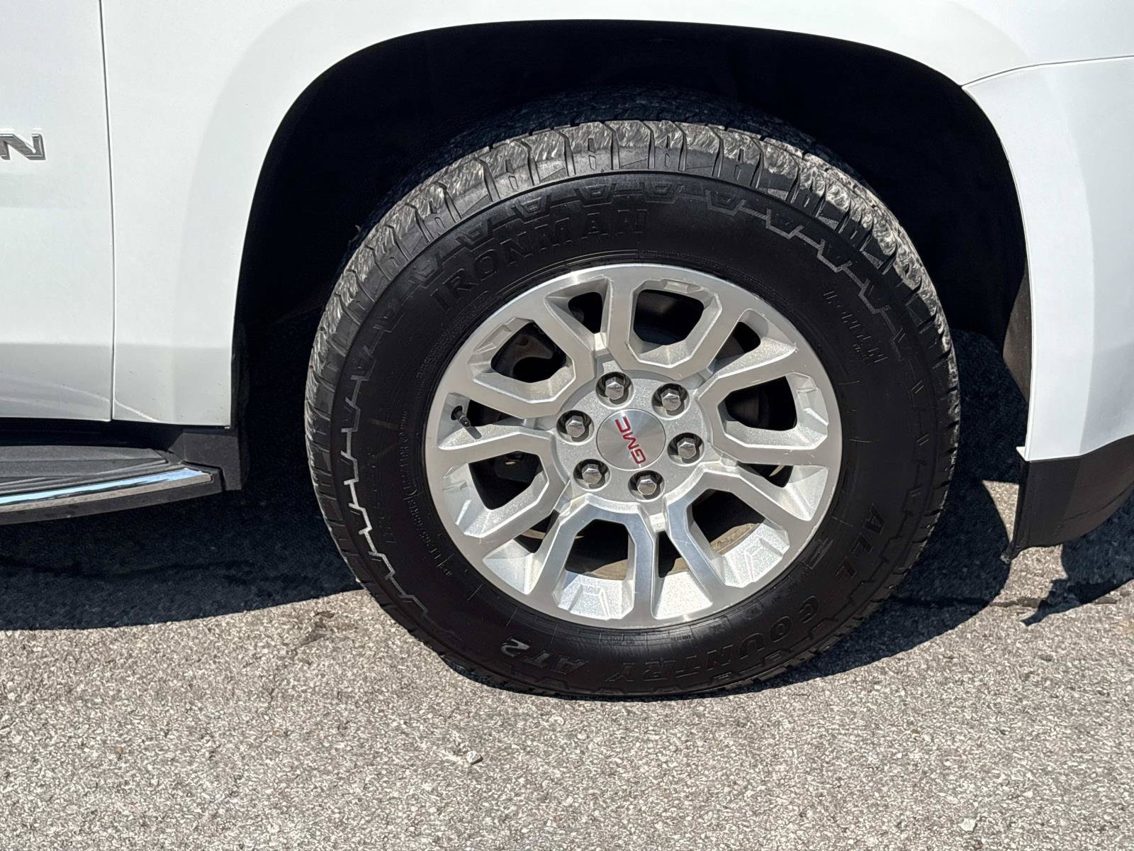Used 2019 GMC Yukon SLT AWD/4WD image 10