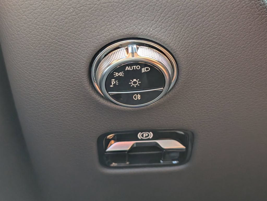 Certified 2026 Mercedes-Benz GLC 350e 4MATIC image 28