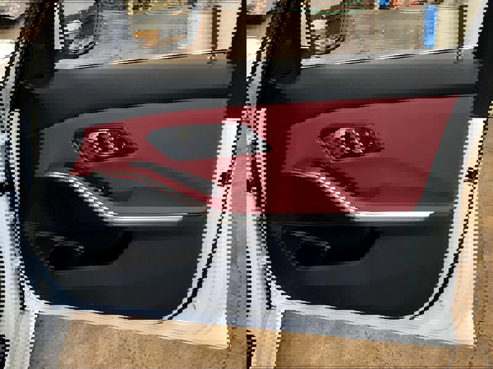 Used 2025 BMW 330i Sedan w/ Premium Package image 27