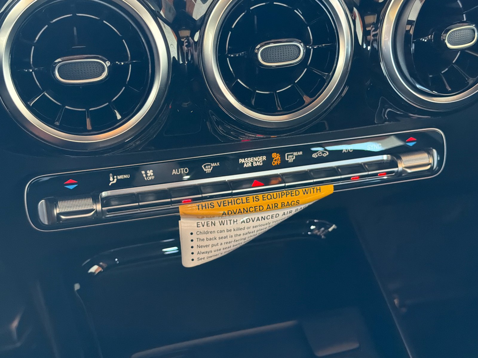 New 2026 Mercedes-Benz GLA 250 4MATIC image 19
