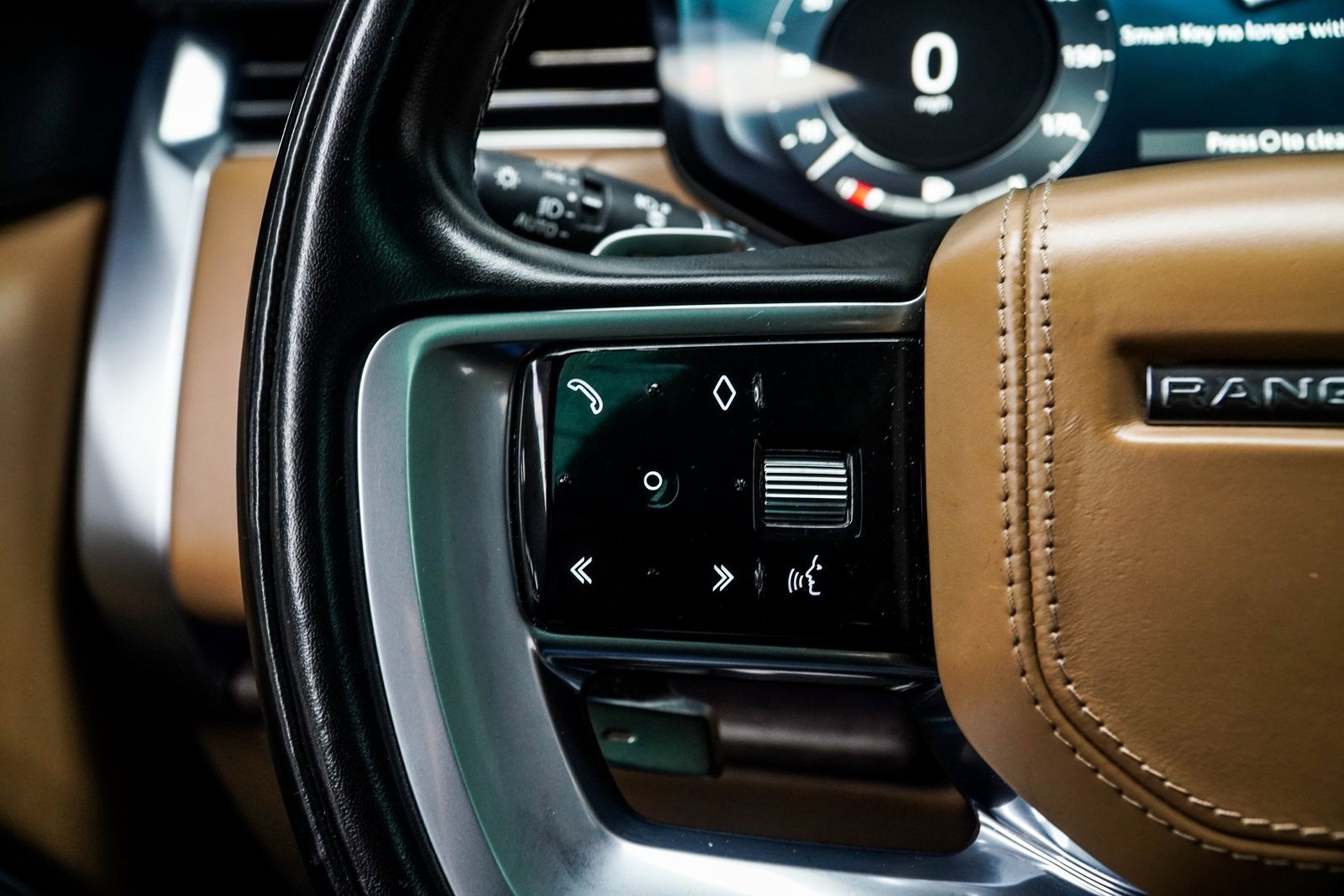 Used 2023 Land Rover Range Rover SE image 27