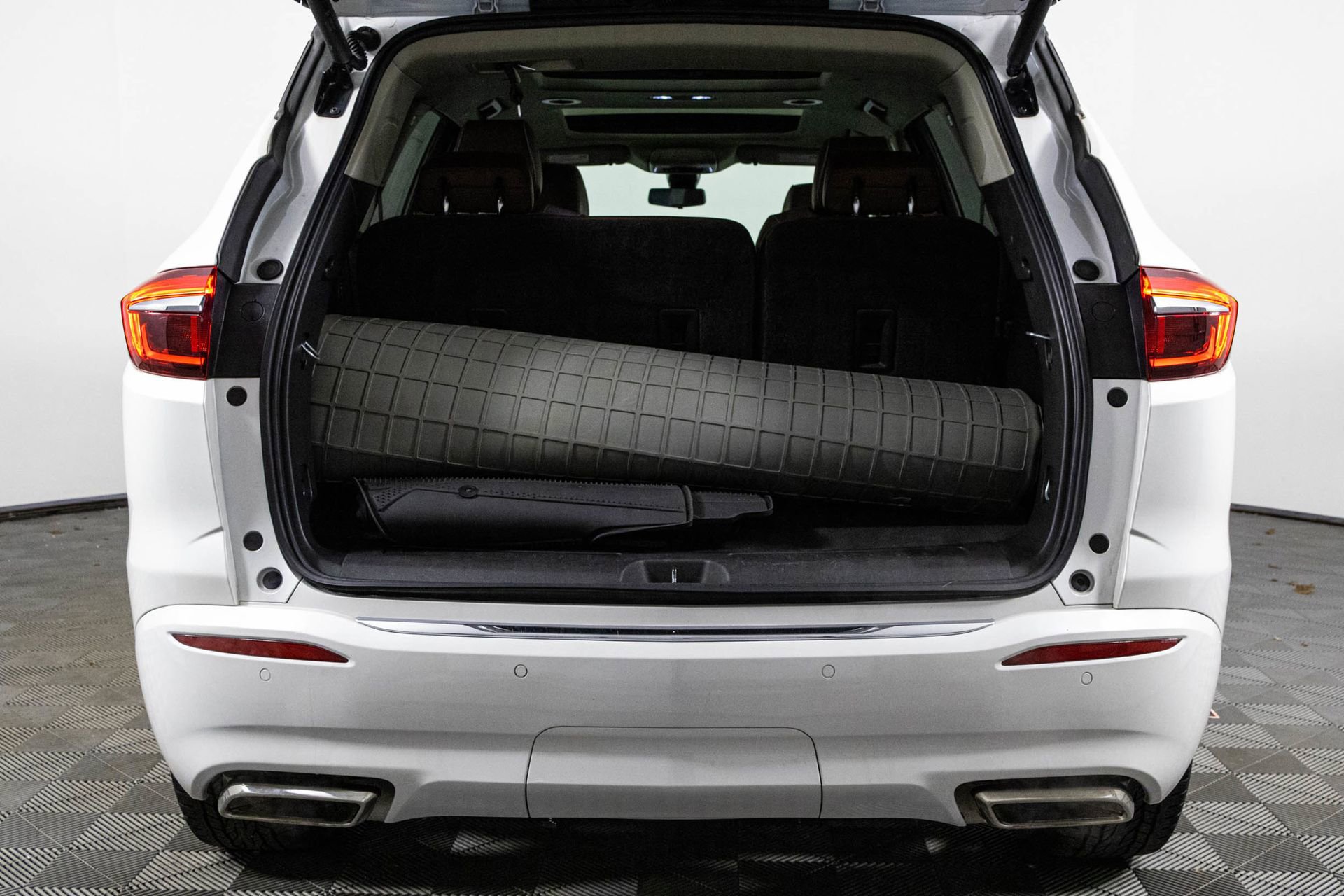 Used 2020 Buick Enclave Avenir w/ Avenir Technology Package image 36