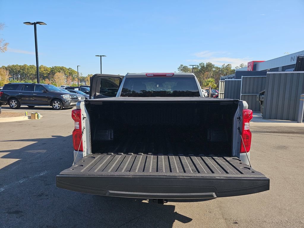 Used 2025 Chevrolet Silverado 1500 Custom w/ Turbomax Blackout Package image 18