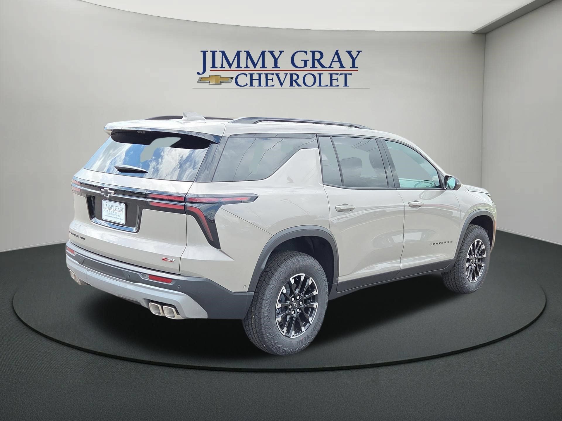 New 2026 Chevrolet Traverse Z71 w/ Enhanced Driving Package AWD/4WD image 5