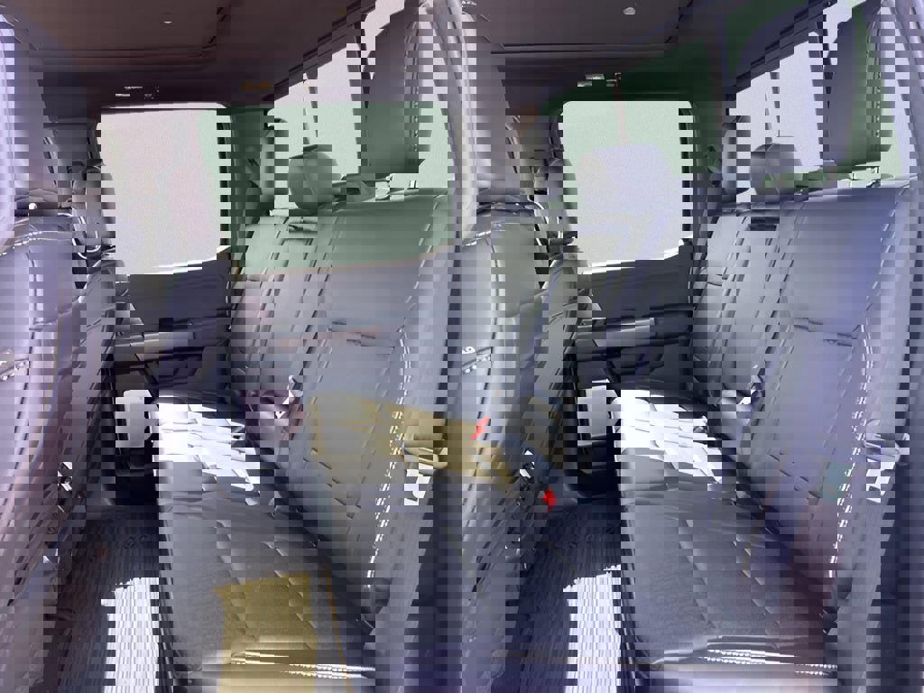 Used 2025 Ford F150 Lariat w/ Equipment Group 502A High image 11