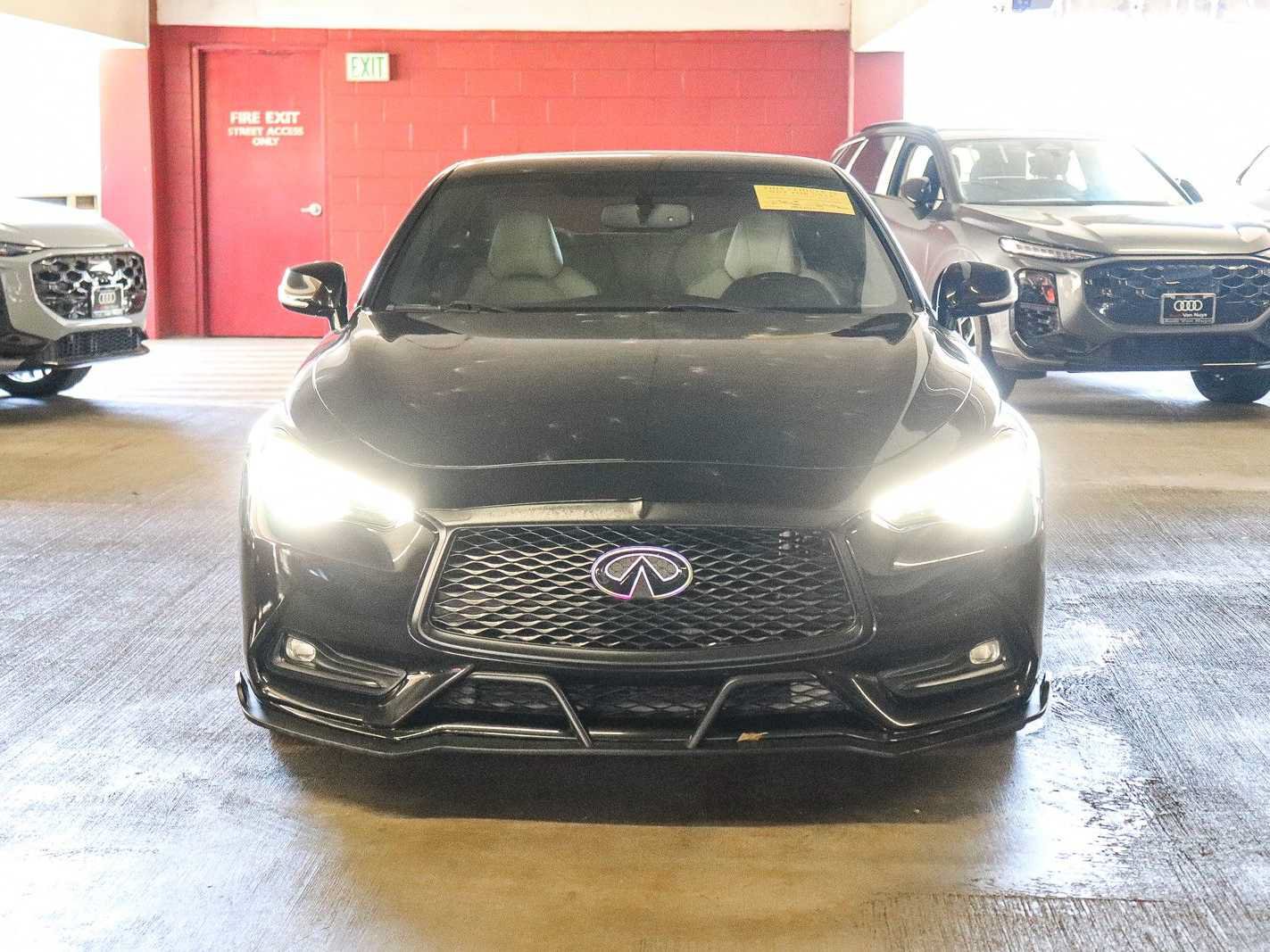 Used 2017 INFINITI Q60 Red Sport 400 RWD image 6