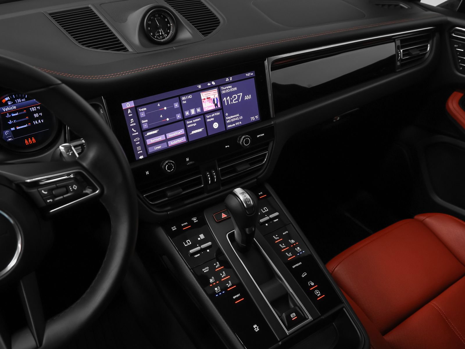 Certified 2026 Porsche Macan AWD/4WD image 36