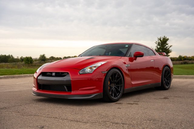 Used 2009 Nissan GT-R Premium AWD/4WD image 3