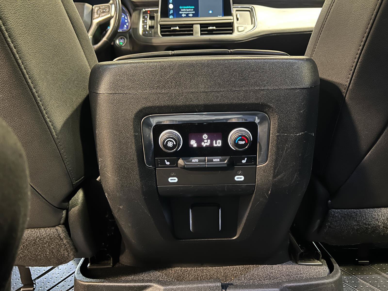 Used 2022 Chevrolet Tahoe Z71 AWD/4WD image 30