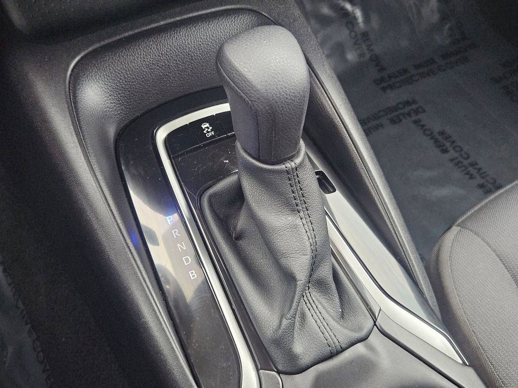 Used 2025 Toyota Corolla LE image 18