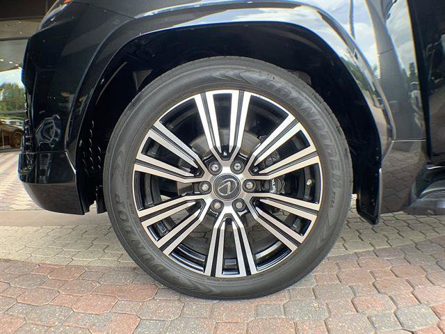 Used 2023 Lexus LX 600 4WD w/ Accessory Package (Z1) image 10