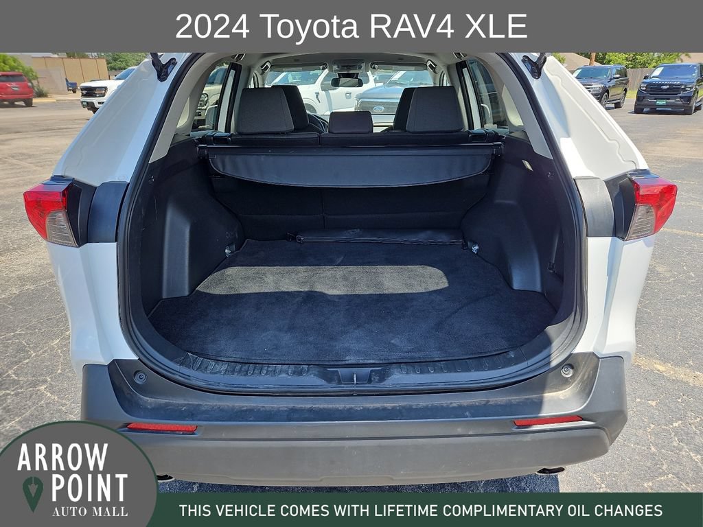 Used 2024 Toyota RAV4 XLE FWD image 17