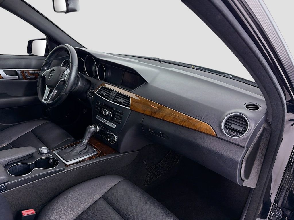 Used 2013 Mercedes-Benz C 300 4MATIC Sedan image 29