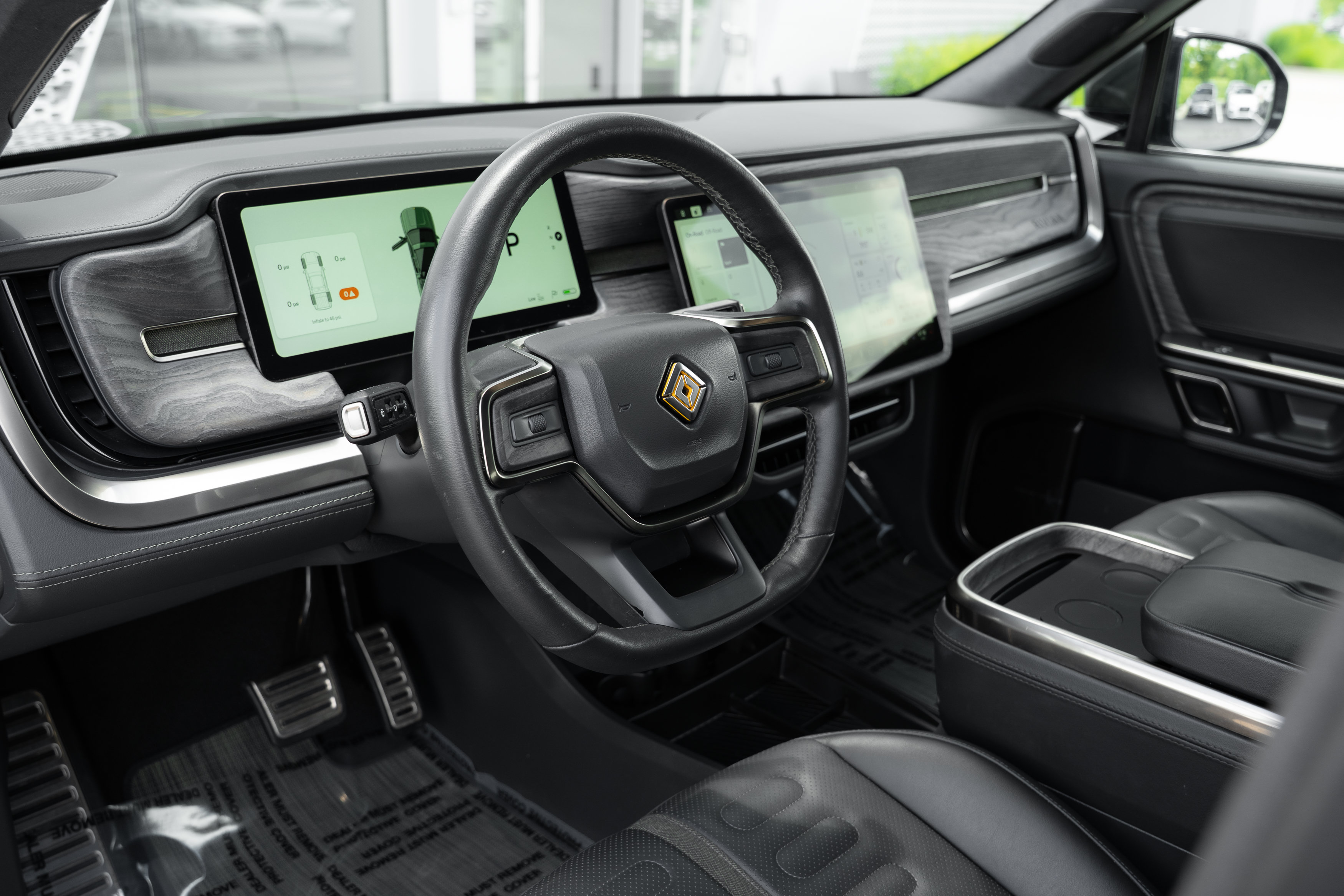 Used 2022 Rivian R1T Adventure AWD/4WD image 10