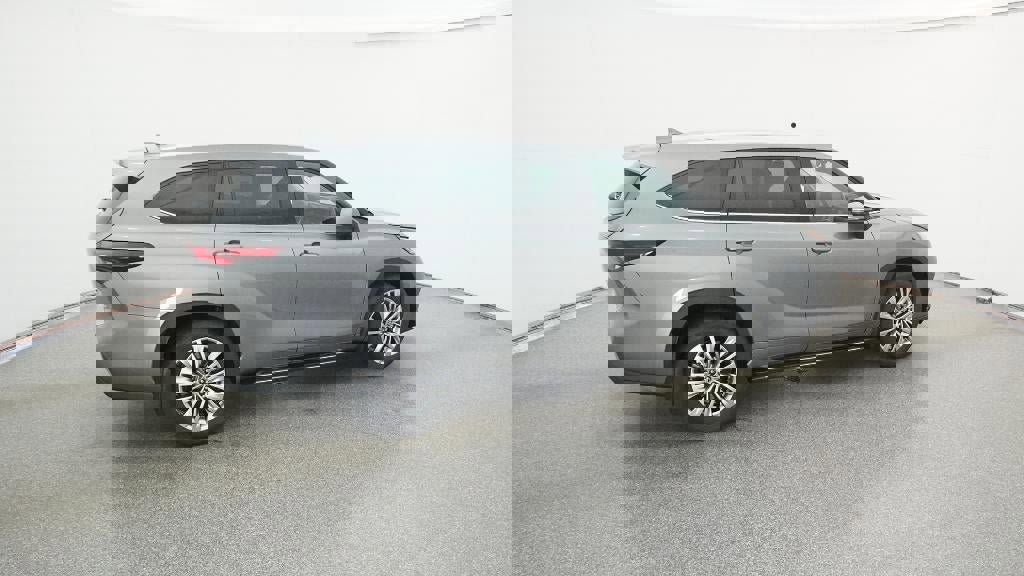 New 2026 Toyota Highlander Platinum image 10