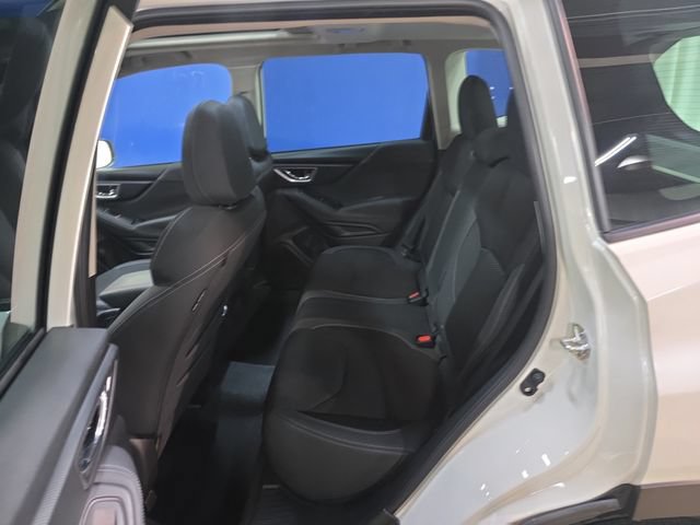 Used 2023 Subaru Forester Premium AWD/4WD image 22