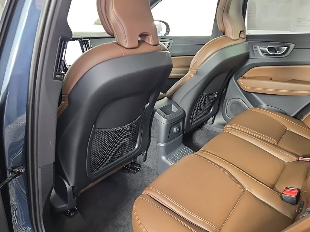 Certified 2024 Volvo XC60 T8 Ultimate image 16