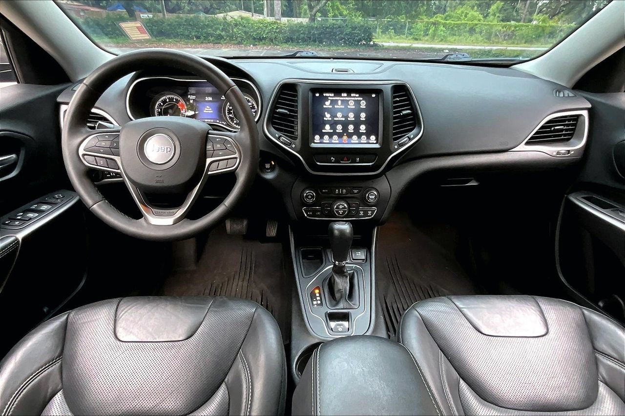 Used 2021 Jeep Cherokee Latitude Lux w/ Comfort/Convenience Group FWD image 7