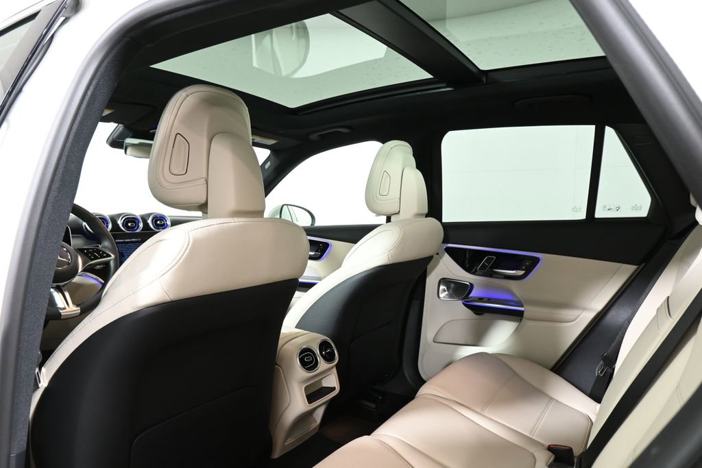 Certified 2025 Mercedes-Benz GLC 300 4MATIC image 32