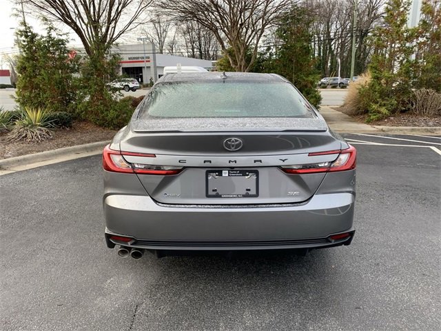 Used 2025 Toyota Camry SE image 7