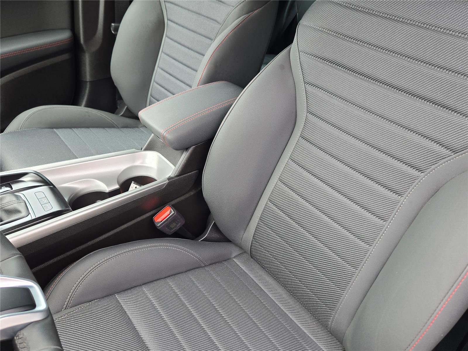 Used 2024 Dodge Hornet R/T w/ R/T Blacktop Package image 17